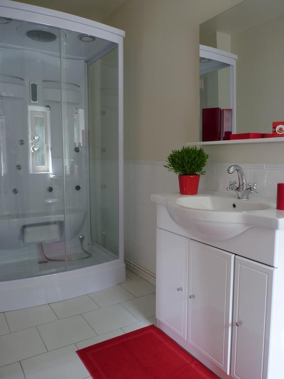 Wat zijn de beste hotels in de buurt van Maison de la N\u00E9gritude et des Droits de l'Homme? Champagney Buitenkant foto